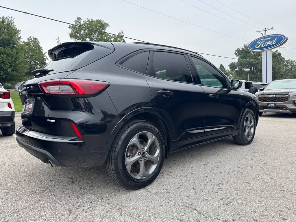 Used 2024 Ford Escape ST-Line w/ Tech Pack #1 AWD/4WD image 5