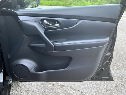 Used 2020 Nissan Rogue SV AWD/4WD image 18