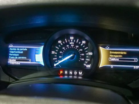 Used 2015 Ford Expedition Platinum image 22