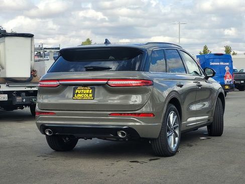 New 2025 Lincoln Corsair Grand Touring image 4