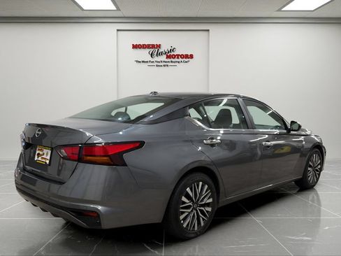 Used 2025 Nissan Altima 2.5 SV FWD image 5