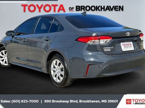 Used 2024 Toyota Corolla LE image 2