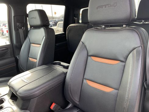 Used 2025 GMC Sierra 3500 AT4 w/ AT4 Premium Plus Package image 15