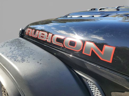 Certified 2022 Jeep Gladiator Rubicon w/ Trailer Tow Package image 30