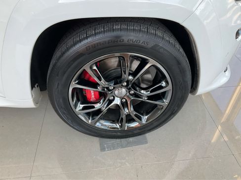 Used 2015 Jeep Grand Cherokee SRT AWD/4WD image 23