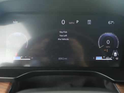 Used 2025 Jeep Grand Cherokee L Summit w/ Obsidian Package image 17