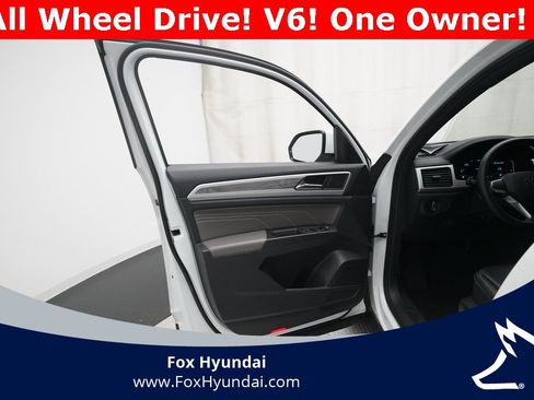 Used 2022 Volkswagen Atlas Cross Sport SE image 26