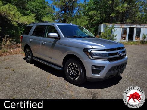 Used 2023 Ford Expedition XLT AWD/4WD image 8