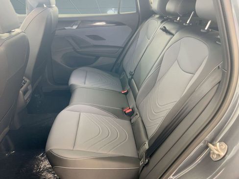 New 2026 Volkswagen Tiguan SE R-Line AWD/4WD image 15