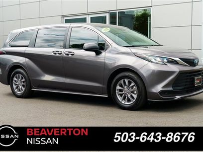Used 2022 Toyota Sienna LE