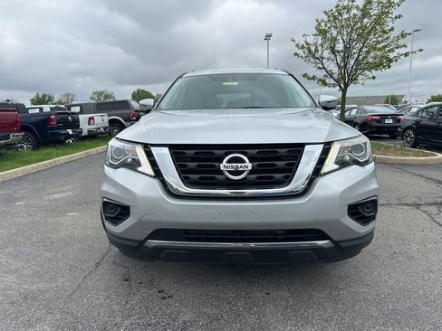 Used 2018 Nissan Pathfinder S AWD/4WD image 2