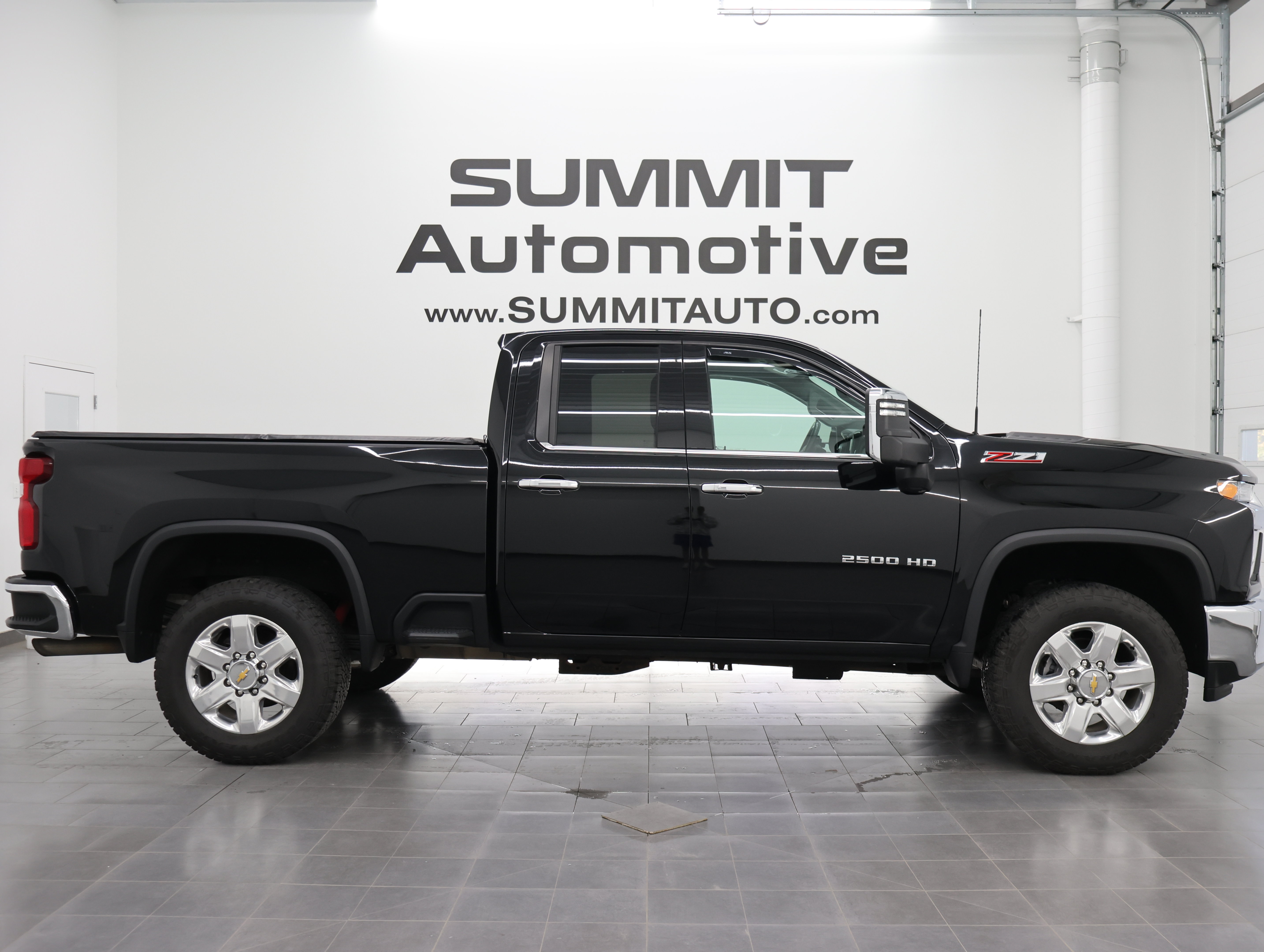 Used 2022 Chevrolet Silverado 2500 LTZ AWD/4WD image 1