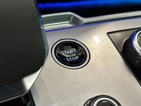 Used 2023 Land Rover Range Rover SE image 34