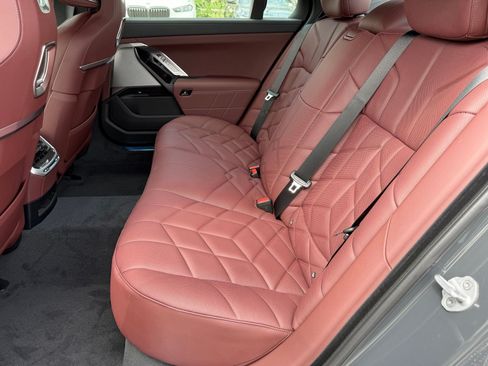 New 2026 BMW 740i w/ Premium Package RWD image 30
