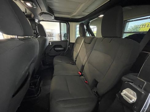 Used 2018 Jeep Wrangler Unlimited Sport S AWD/4WD image 24