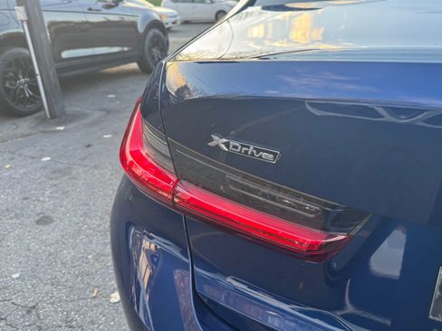 Used 2019 BMW 330i xDrive Sedan w/ Driving Assistance Package image 34