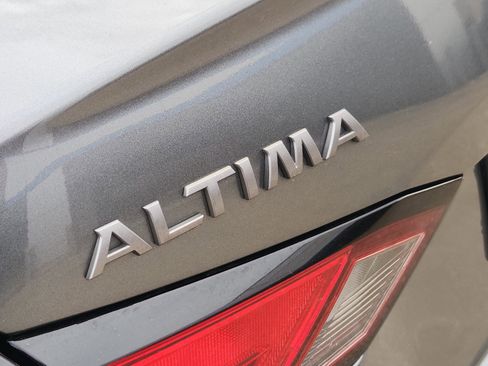 Used 2023 Nissan Altima 2.5 SR image 11