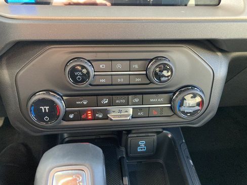 New 2025 Ford Bronco Outer Banks image 16