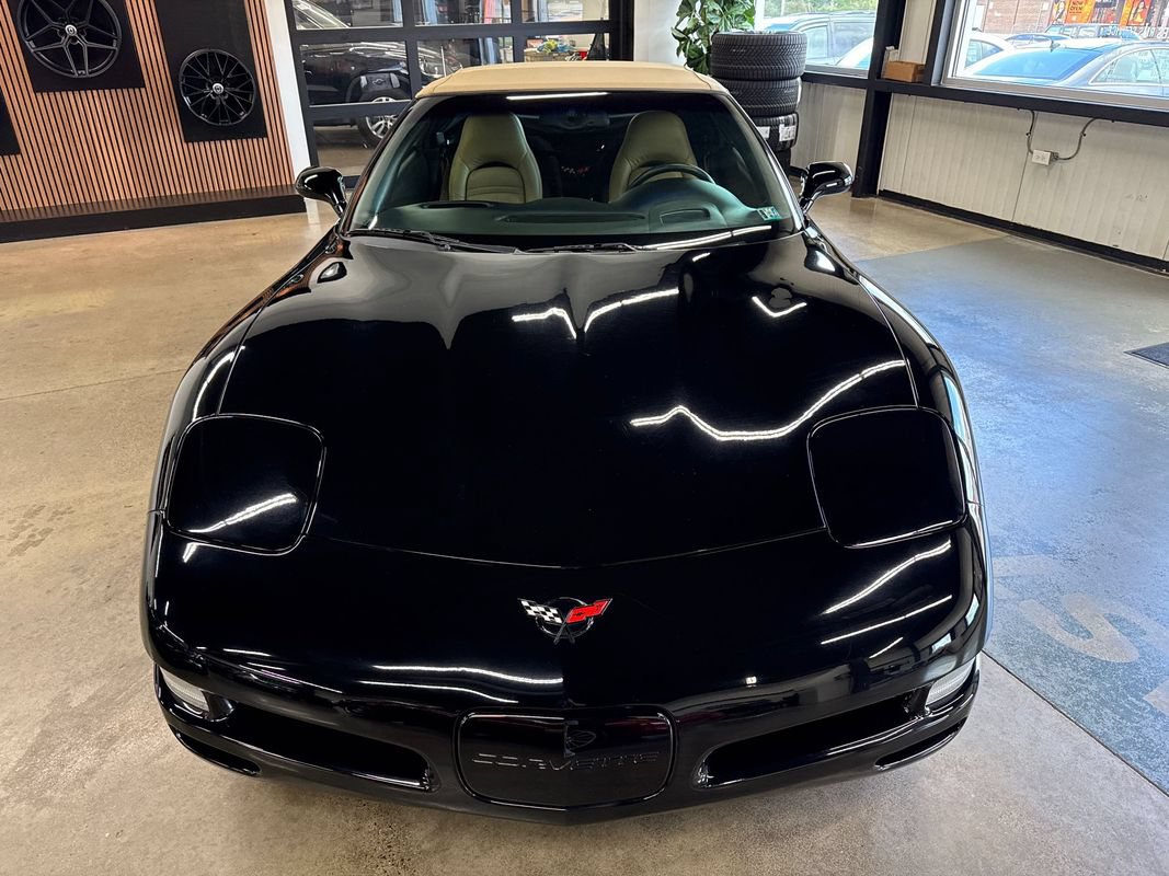 Used 2002 Chevrolet Corvette Convertible w/ Preferred Equipment Group2 RWD image 20