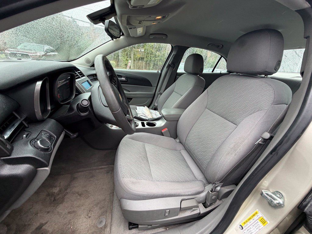 Used 2014 Chevrolet Malibu LS w/ Protection Package FWD image 6