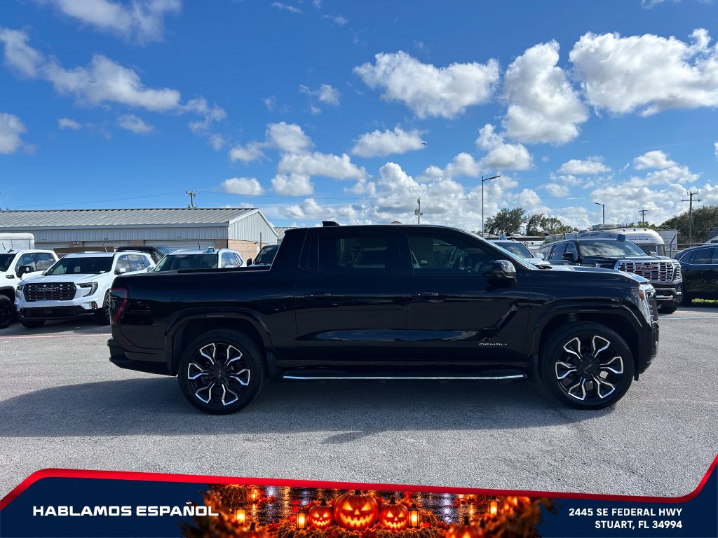 Used 2025 GMC Sierra EV Denali AWD/4WD image 4