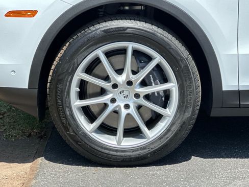 New 2026 Porsche Cayenne AWD/4WD image 32