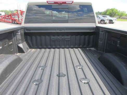 New 2026 GMC Sierra 3500 AT4 w/ AT4 Premium Plus Package AWD/4WD image 7
