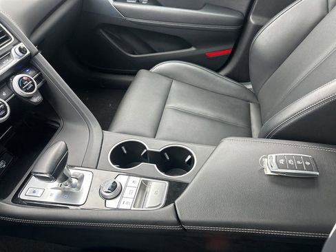 Used 2020 Genesis G70 2.0T image 26