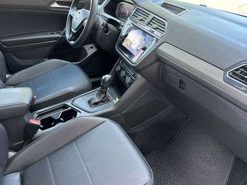 Used 2020 Volkswagen Tiguan SEL image 18