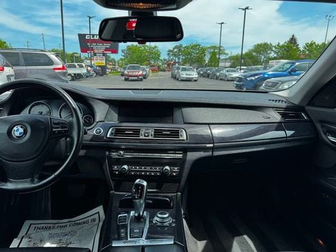 Used 2010 BMW 750Li xDrive AWD/4WD image 23