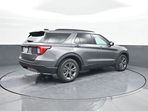 New 2026 Ford Explorer Active w/ Active Comfort Package AWD/4WD image 8