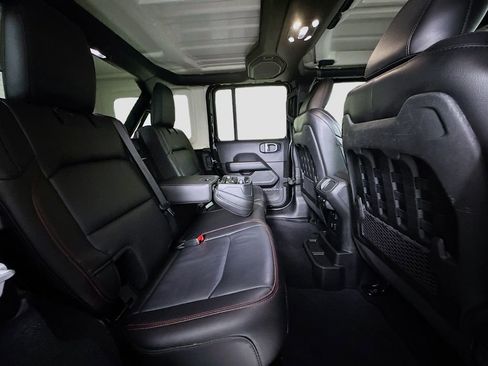 Used 2022 Jeep Wrangler Unlimited Rubicon w/ Cold Weather Group image 24