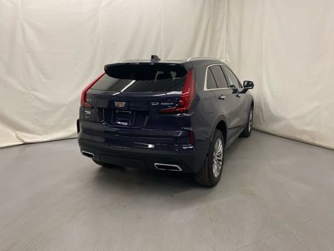 Used 2025 Cadillac XT4 Premium Luxury image 6