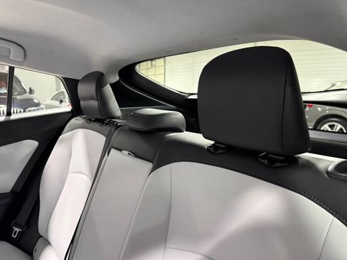 Used 2017 Toyota Prius Four w/ Premium Convenience Package image 62