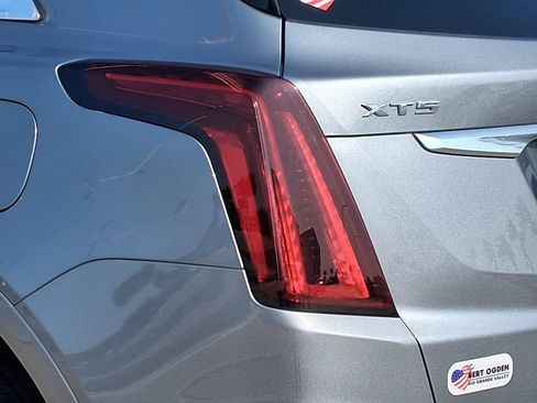Used 2023 Cadillac XT5 Luxury FWD image 8