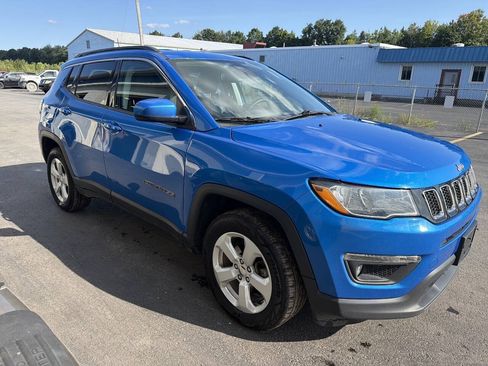 Used 2021 Jeep Compass Latitude AWD/4WD image 4