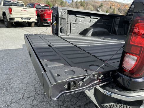 New 2026 GMC Sierra 2500 SLE w/ SLE Value Package; image 30