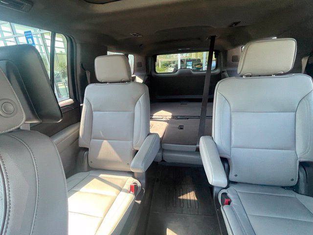 Used 2023 GMC Yukon XL SLT RWD image 8