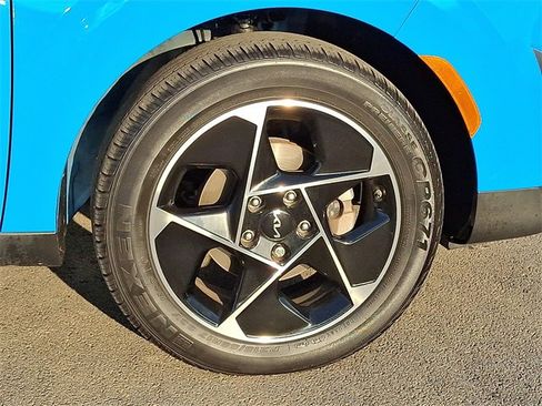 Used 2023 Kia Soul EX image 8