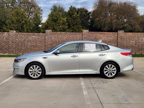 Used 2017 Kia Optima LX w/ Option Group 014 image 5