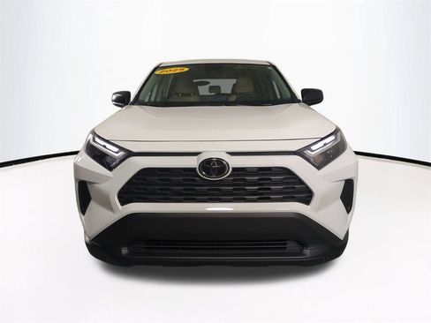 Used 2025 Toyota RAV4 LE image 3