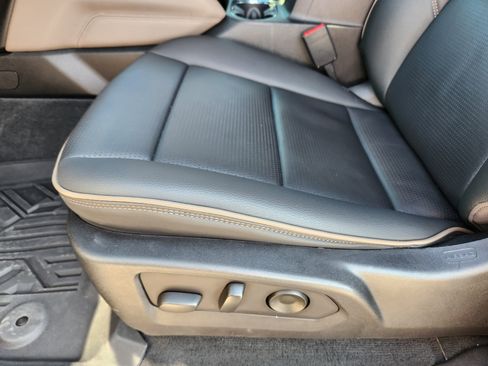 Certified 2023 GMC Canyon Denali image 26