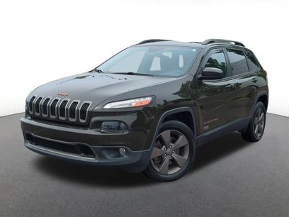 Used 2017 Jeep Cherokee Latitude w/ Comfort/Convenience Group