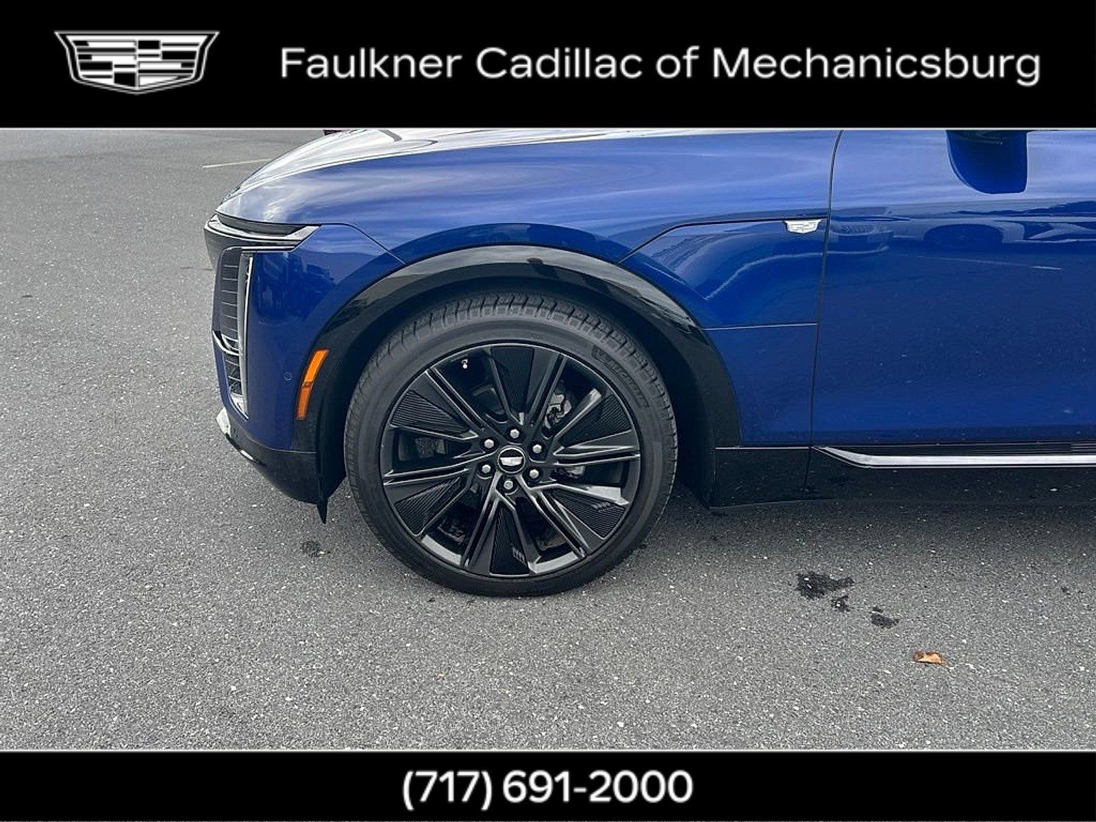 Used 2024 Cadillac Lyriq Sport AWD/4WD image 32