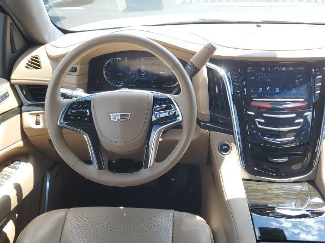 Used 2020 Cadillac Escalade Platinum AWD/4WD image 18