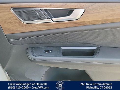 New 2026 Volkswagen Atlas SE image 40