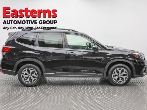 Used 2024 Subaru Forester Premium AWD/4WD image 4