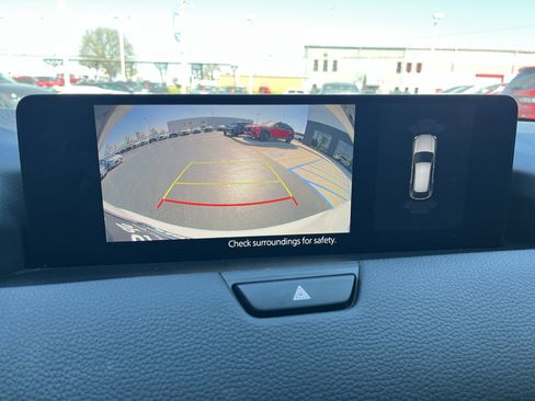 Certified 2025 MAZDA CX-70 3.3 Turbo w/ Preferred Package image 19