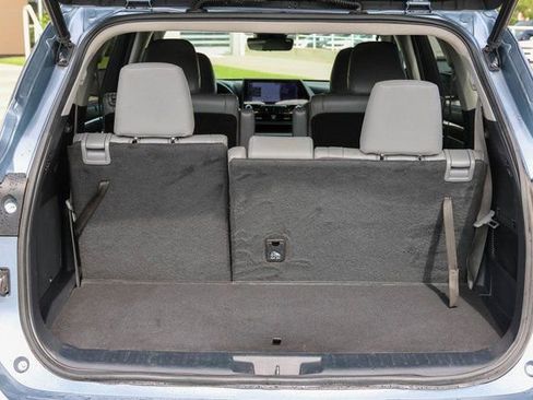 Used 2021 Toyota Highlander Limited image 9