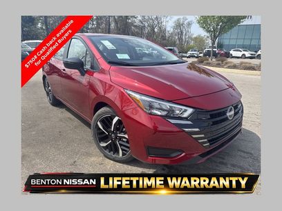 New 2025 Nissan Versa SR w/ Trunk Package